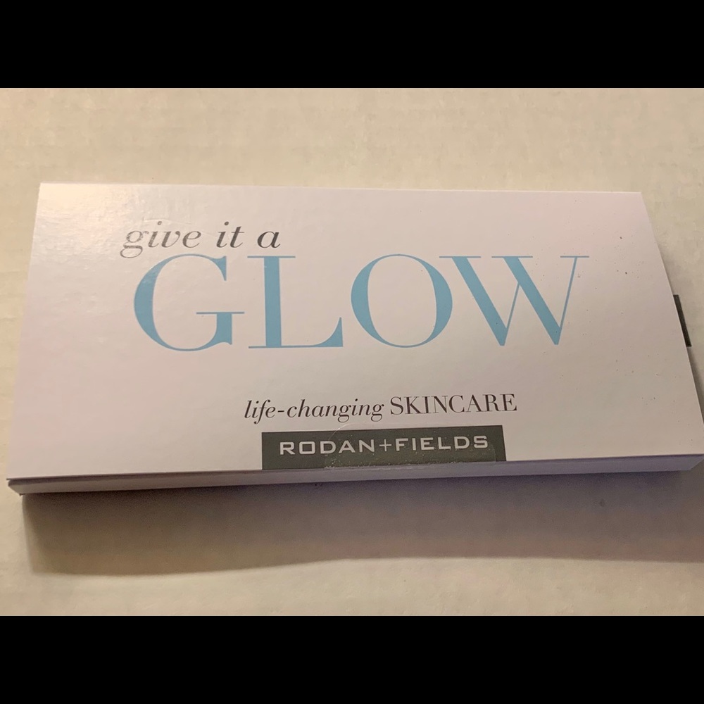 40 PIECE RODAN + FIELDS REDEFINE SAMPLE KITS
